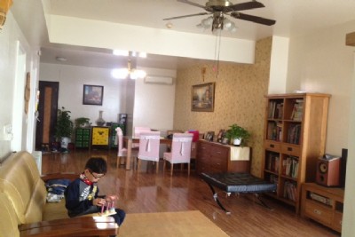 Bán căn hộ tòa E1 Ciputra 123 m2 tầng cao.