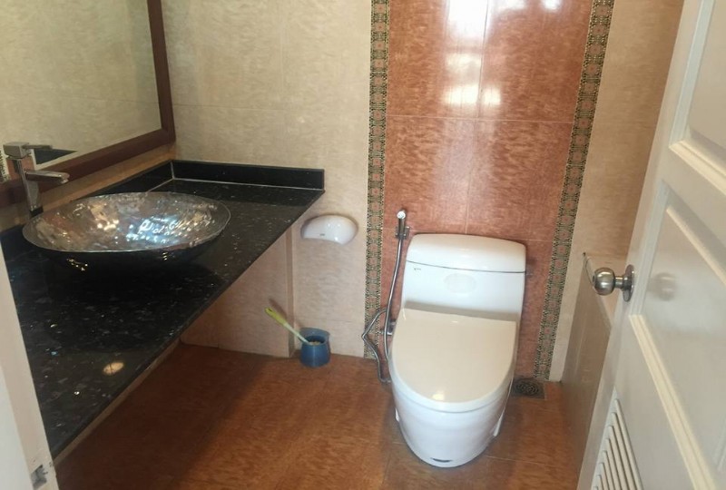 Bán căn hộ tòa E4 Ciputra, View đẹp, Giá bán 5.4 tỷ. Liên hệ Ms Thư 0989 589 359 4