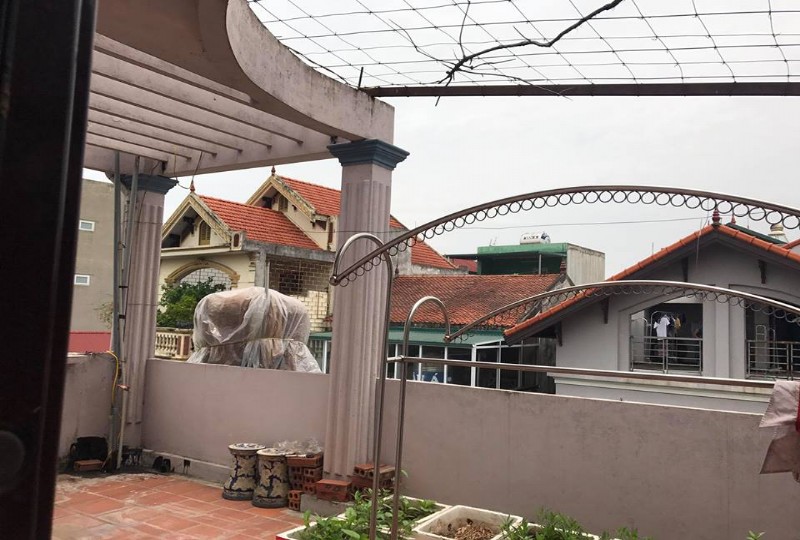 Bán nhà riêng bên trong đê Âu Cơ, Giá 5.8 tỷ -76 m hướng Đông NAm 2