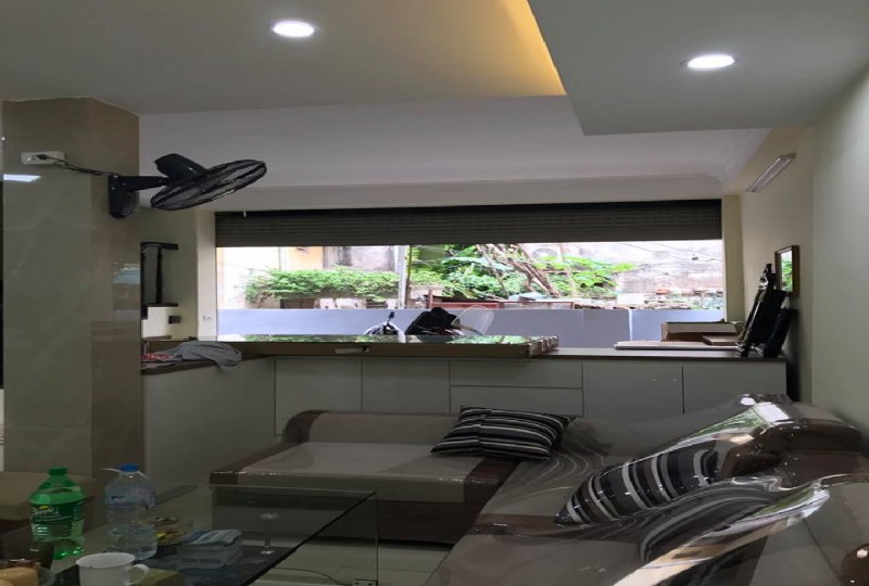 Bán nhà riêng bên trong đê Âu Cơ, Giá 5.8 tỷ -76 m hướng Đông NAm 11