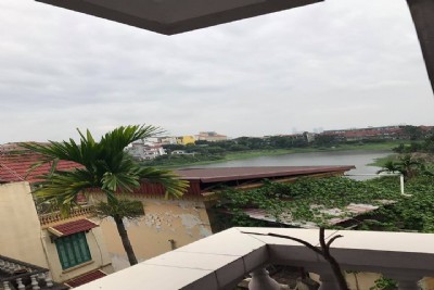 Bán nhà riêng bên trong đê Âu Cơ, Giá 5.8 tỷ -76 m hướng Đông NAm