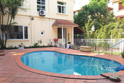 Cần cho thuê biệt thự 600m2 x 3.5 tầng có sân vườn bể bơi tại Tô Ngọc Vân