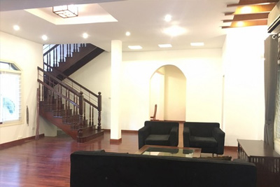Cho thuê biệt thự tại Tô Ngọc Vân, Tây Hồ, diện tích 500m2, 5 phòng ngủ, 4wc