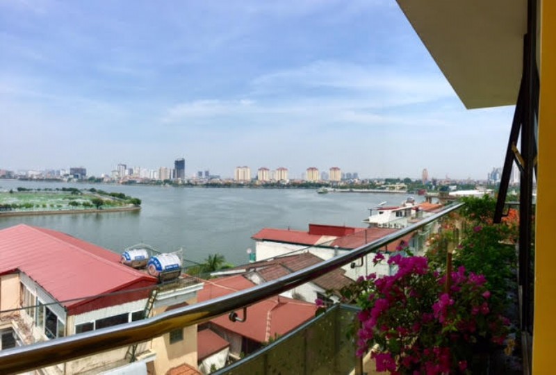 Cho thuê Tòa nhà căn hộ mặt đường Tô Ngọc Vân, view hồ tây 2